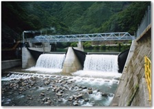 村所発電所 上米良ダム管理橋